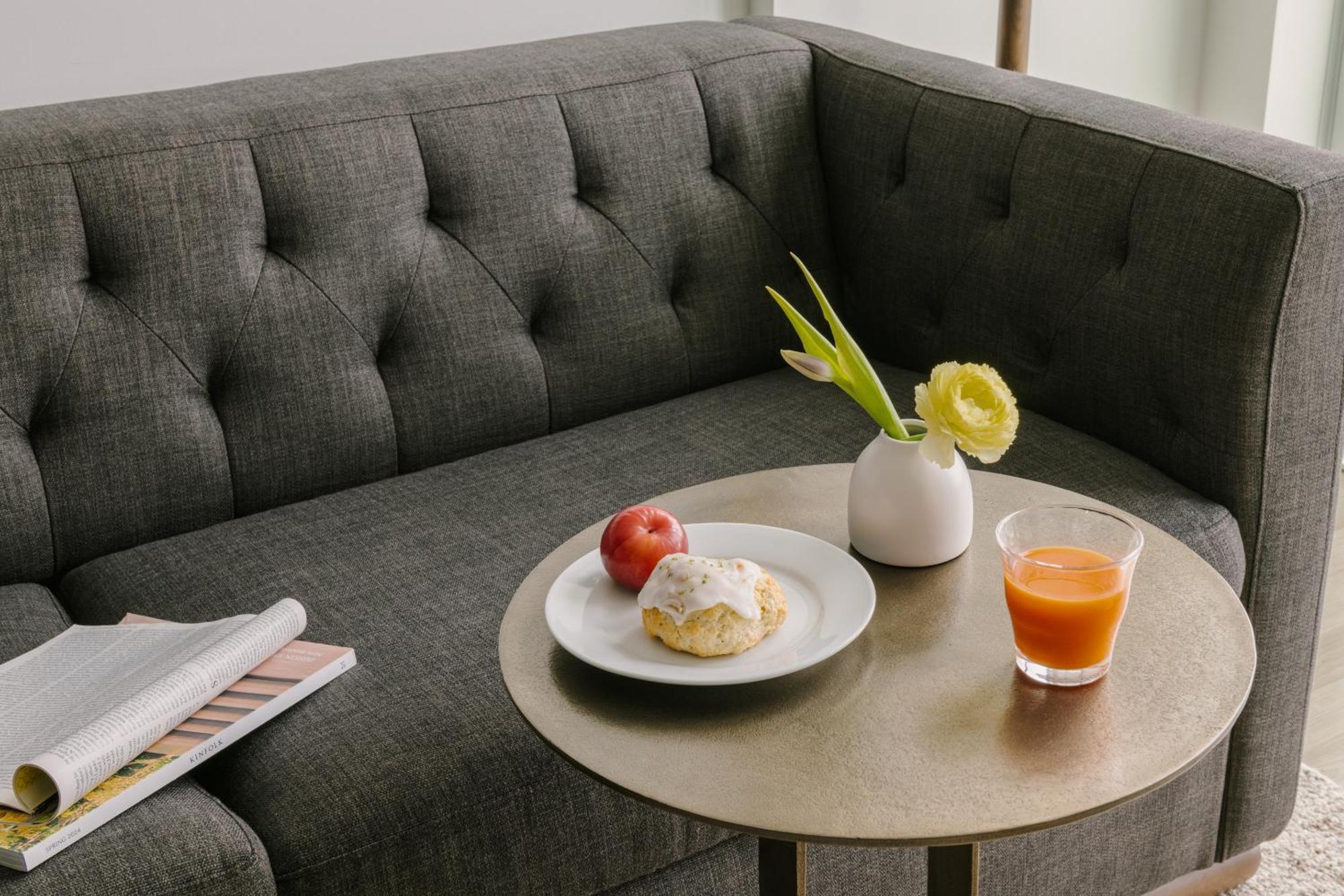 Yelo Lumiere Powered By Sonder Hotel Cannes Bilik gambar