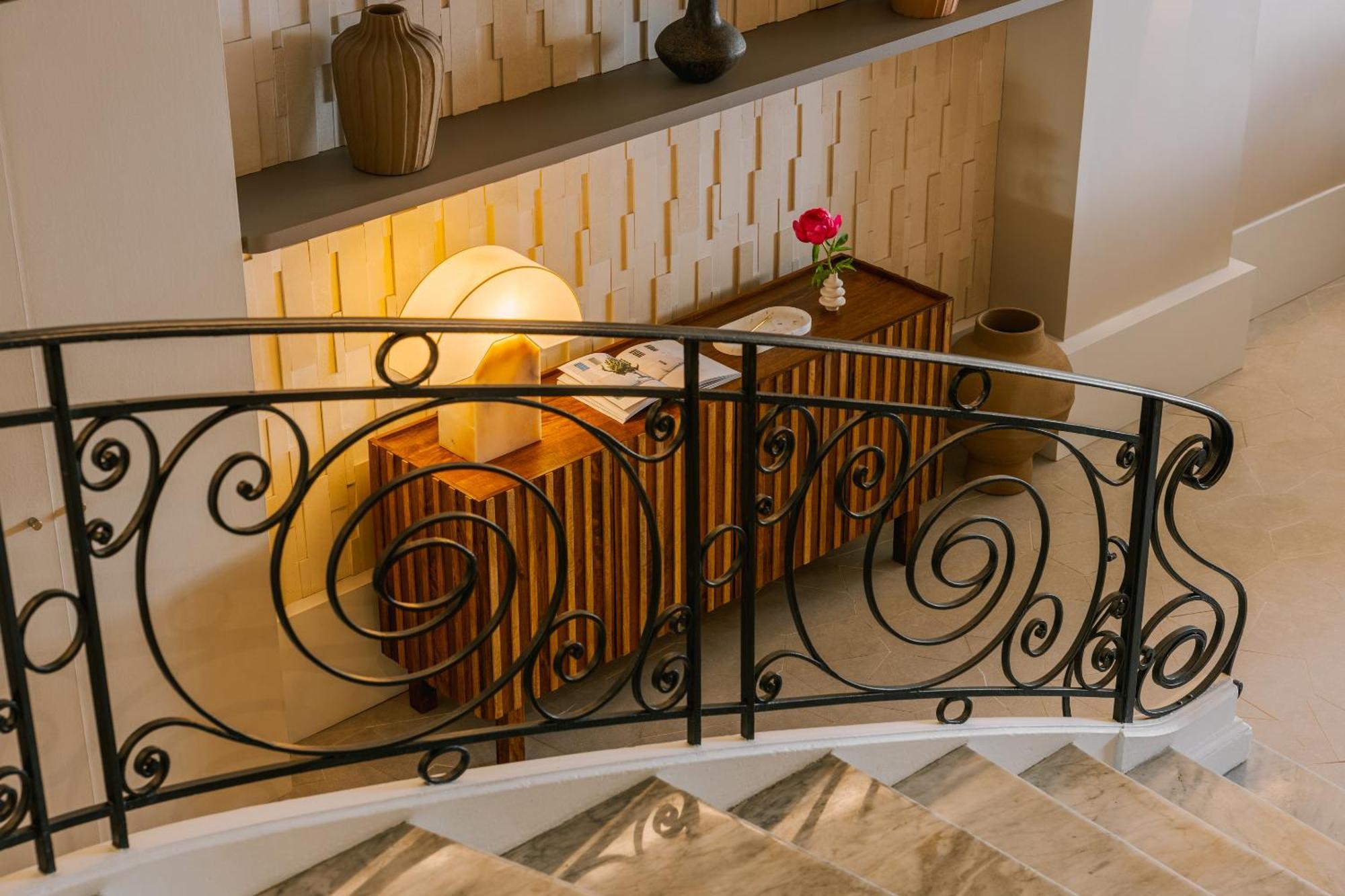 Yelo Lumiere Powered By Sonder Hotel Cannes Luaran gambar