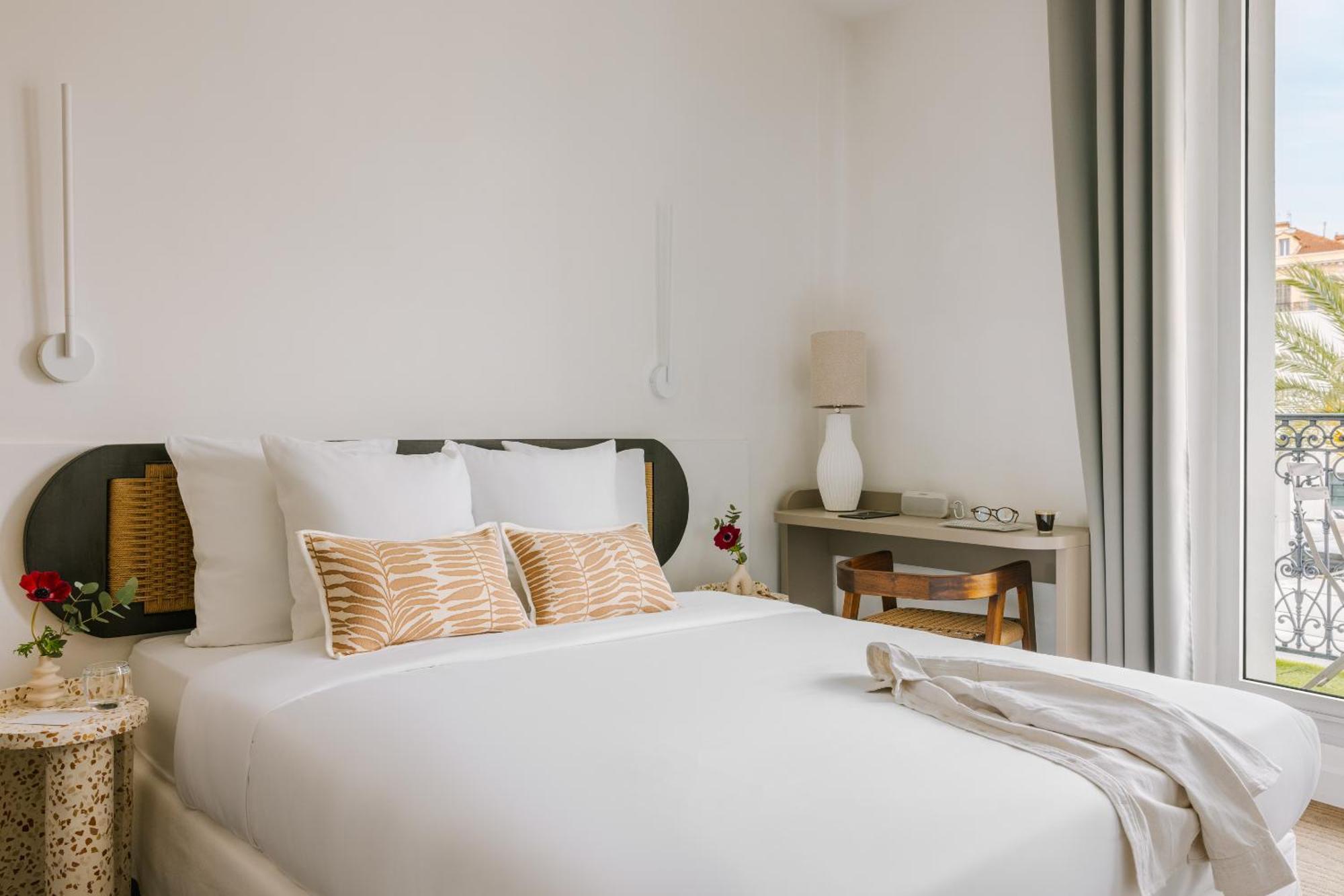 Yelo Lumiere Powered By Sonder Hotel Cannes Luaran gambar