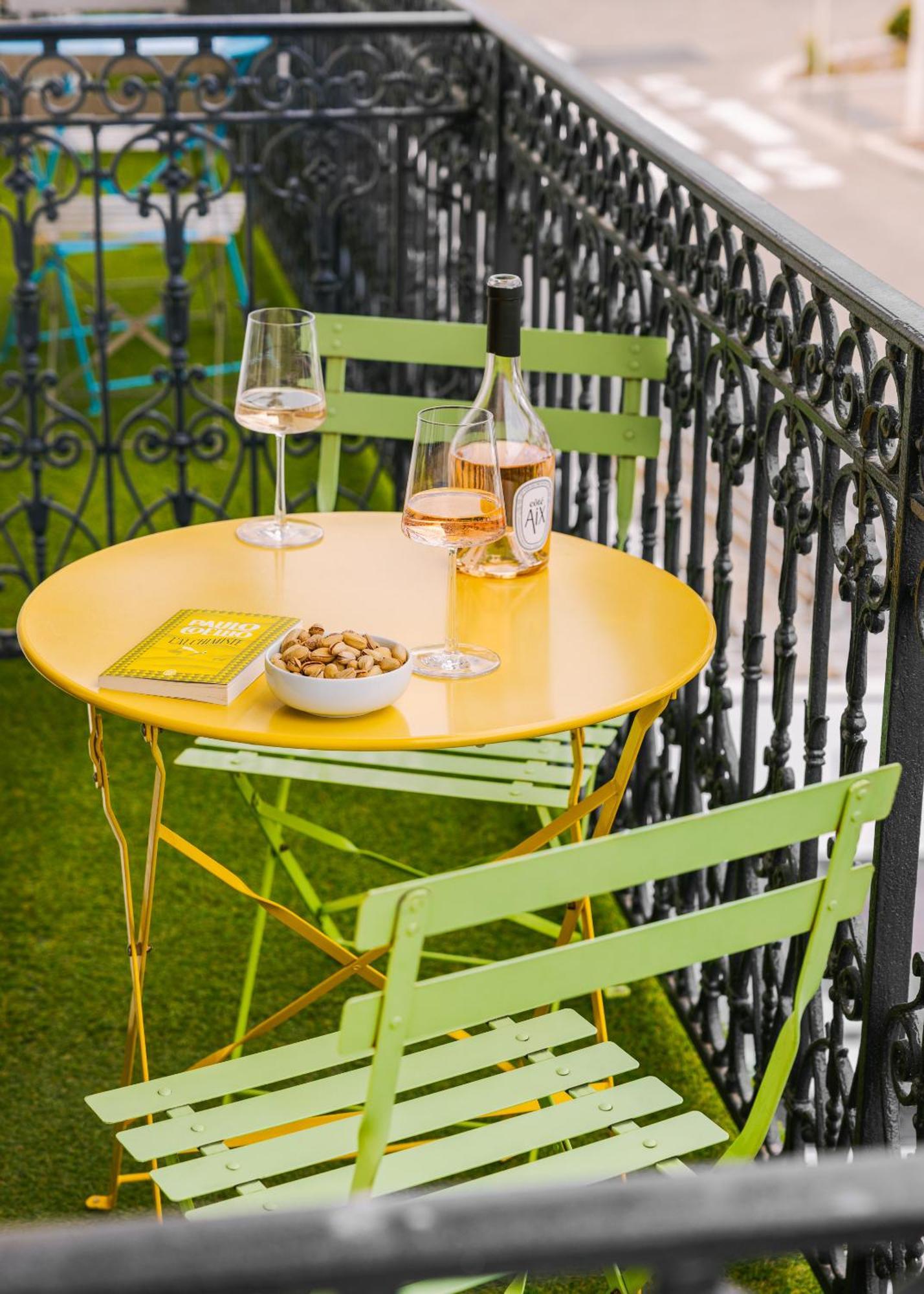 Yelo Lumiere Powered By Sonder Hotel Cannes Luaran gambar