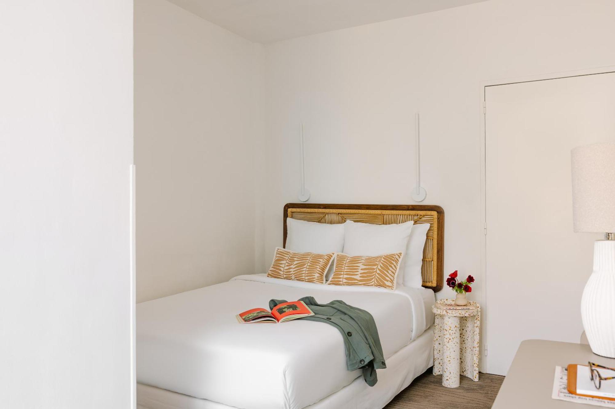Yelo Lumiere Powered By Sonder Hotel Cannes Luaran gambar
