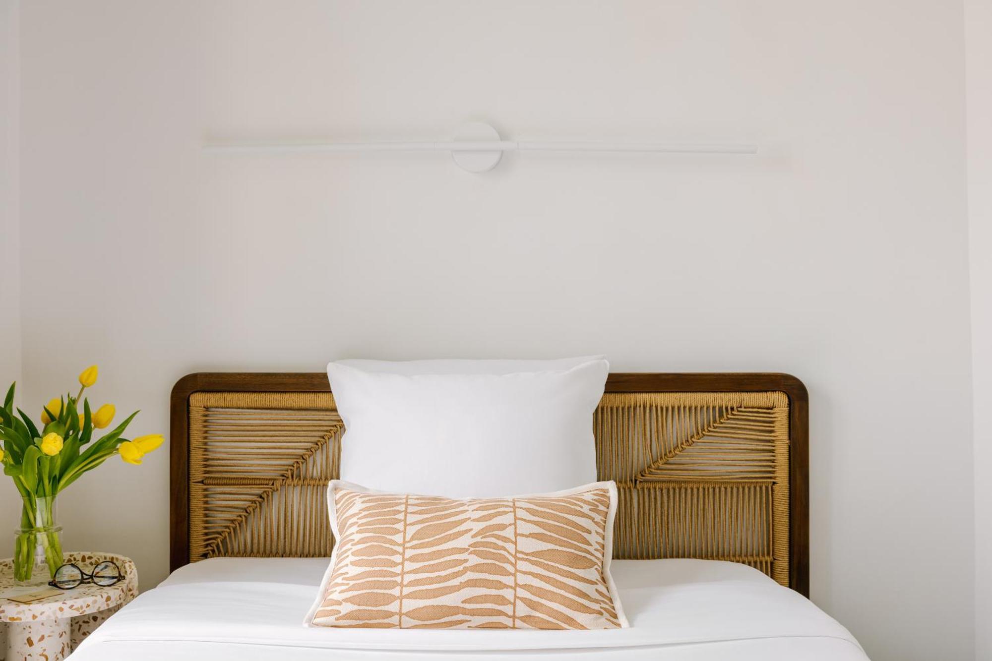 Yelo Lumiere Powered By Sonder Hotel Cannes Bilik gambar