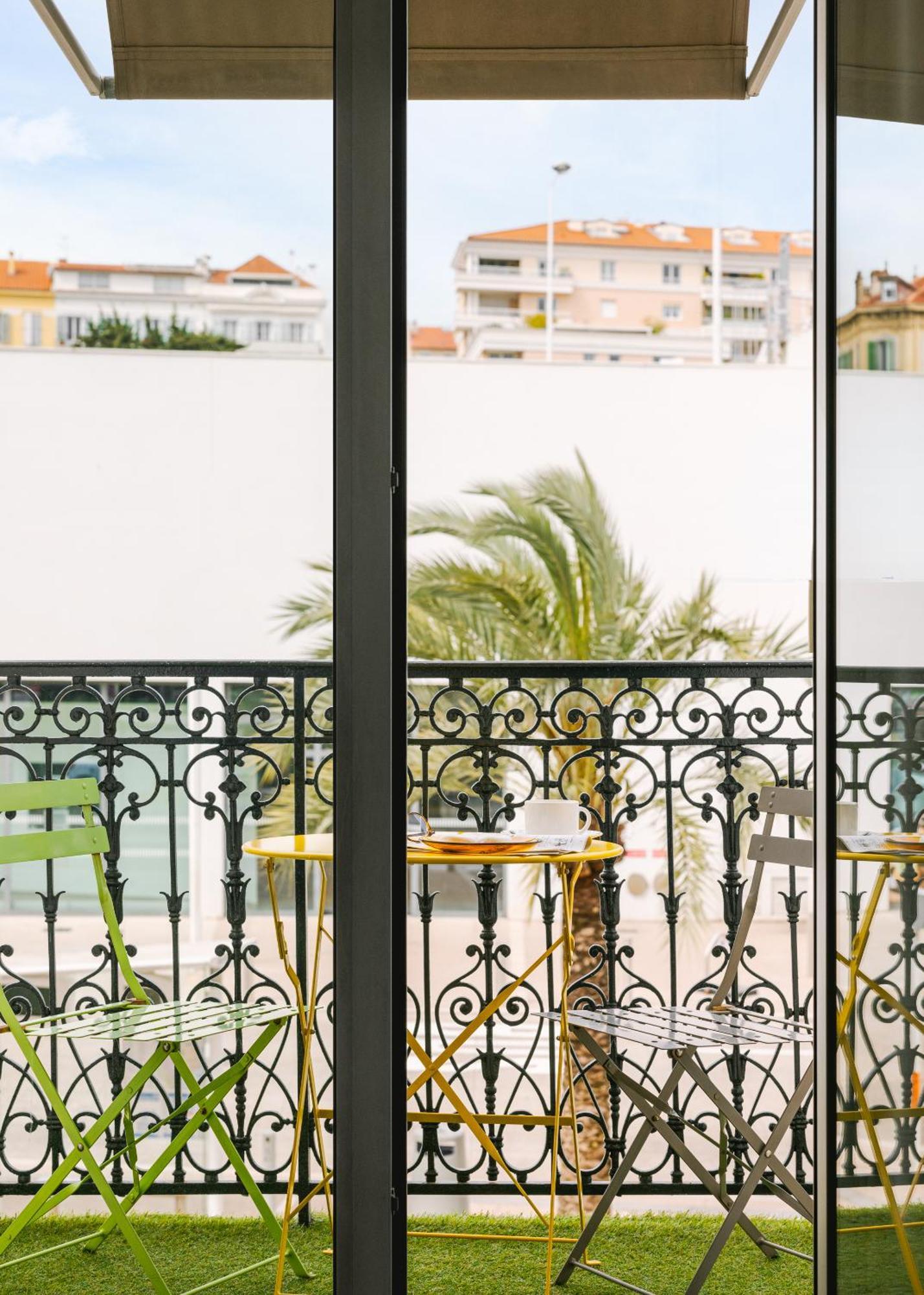 Yelo Lumiere Powered By Sonder Hotel Cannes Bilik gambar