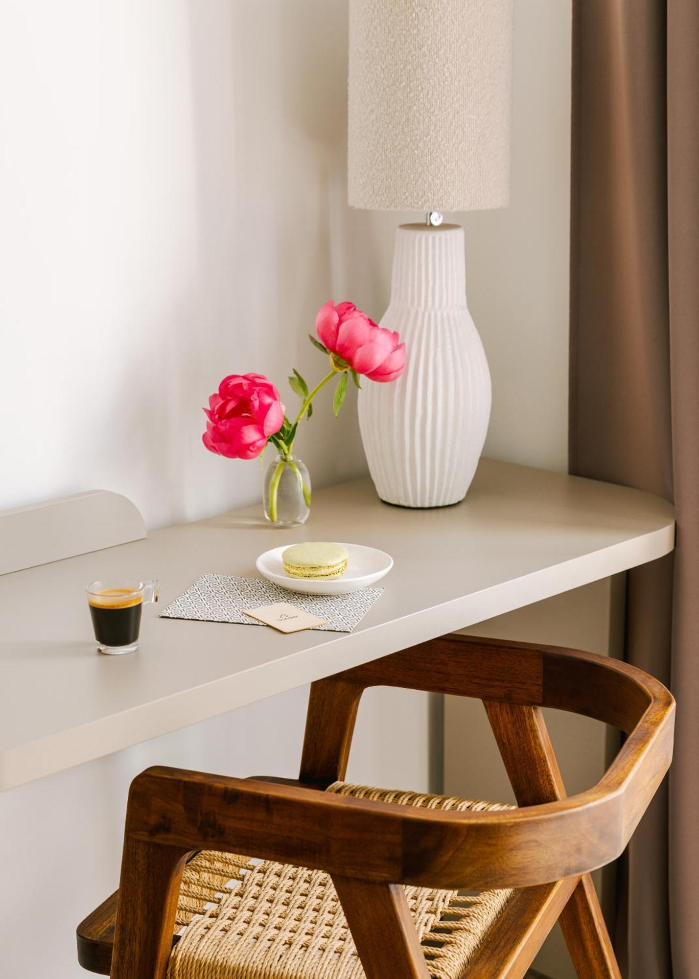 Yelo Lumiere Powered By Sonder Hotel Cannes Bilik gambar